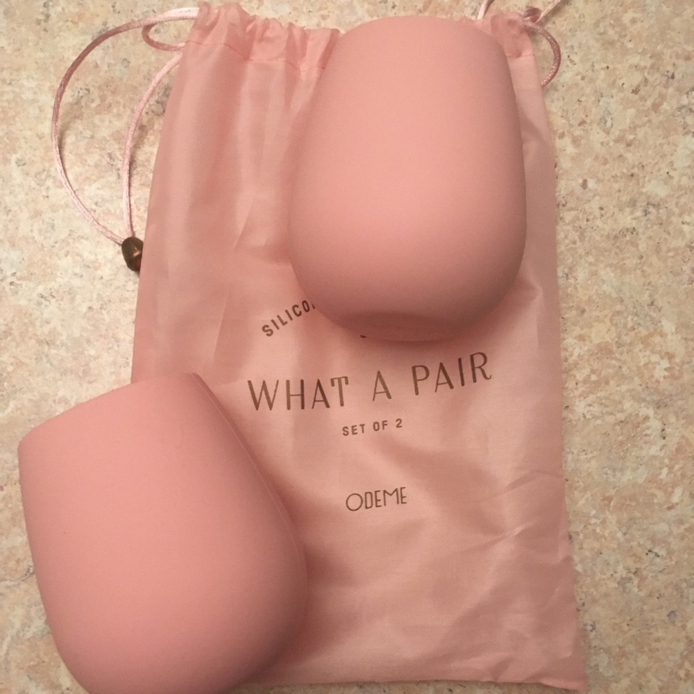 Odeme What a Pair Silicone Light Pink Wine Glasses